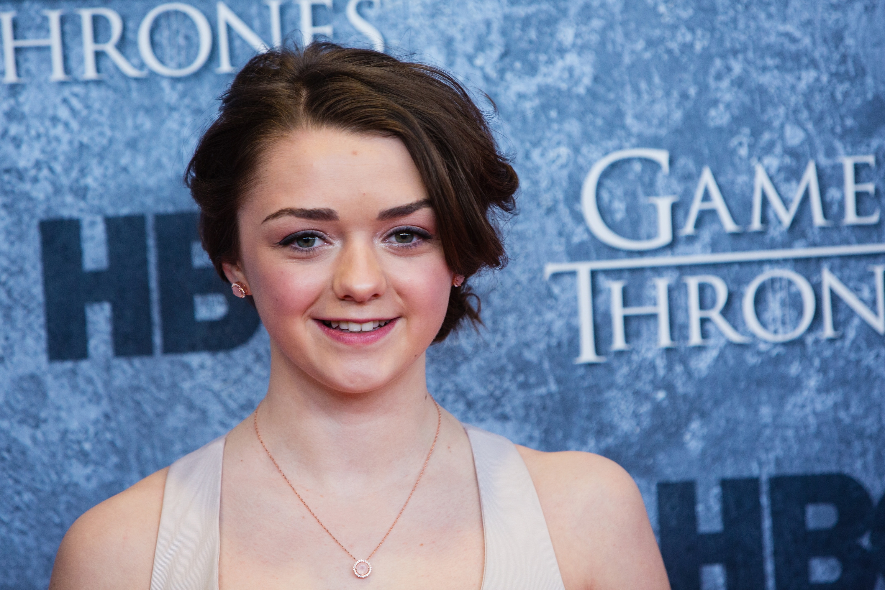 https://maisiewilliams.org/gallery/albums/Public Apperances/2013/March 21st-Game of Thrones Season 3 Seattle Premiere/0009.jpg